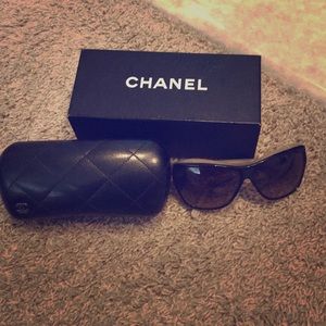 Chanel Black/Nude Sunglasses